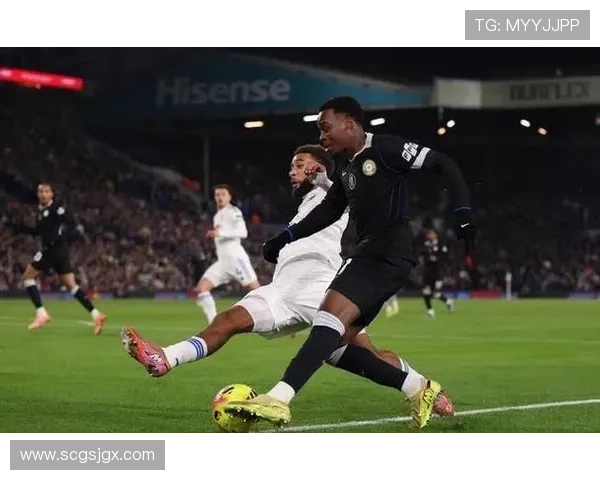 切尔西防线频频被打穿,问题不在个人而在整体站位彻底乱了 切尔西防线频频被打穿,问题不在个人而在整体站位彻底乱了